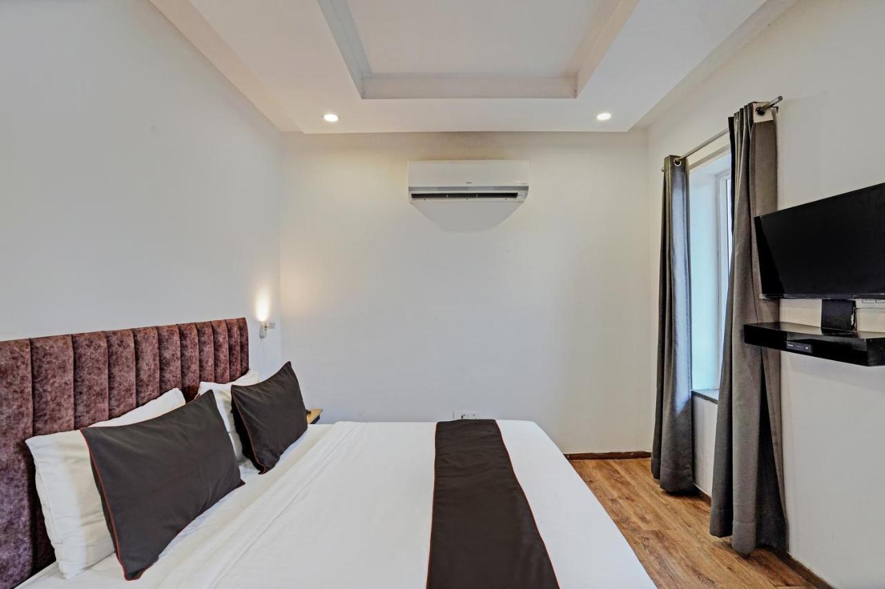 Super Townhouse Sector 57 Near Bestech Central Square Mall Gurgáon Exteriér fotografie