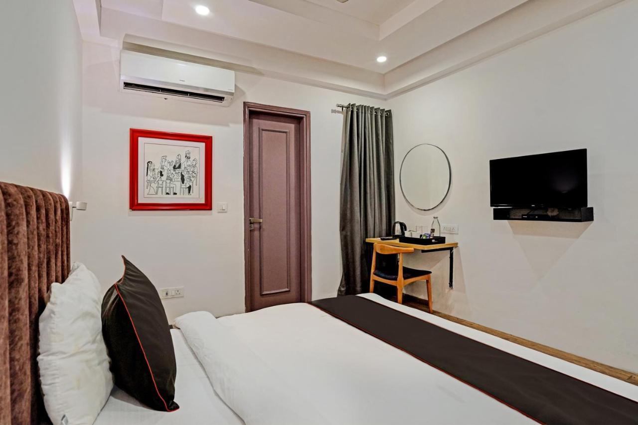 Super Townhouse Sector 57 Near Bestech Central Square Mall Gurgáon Exteriér fotografie