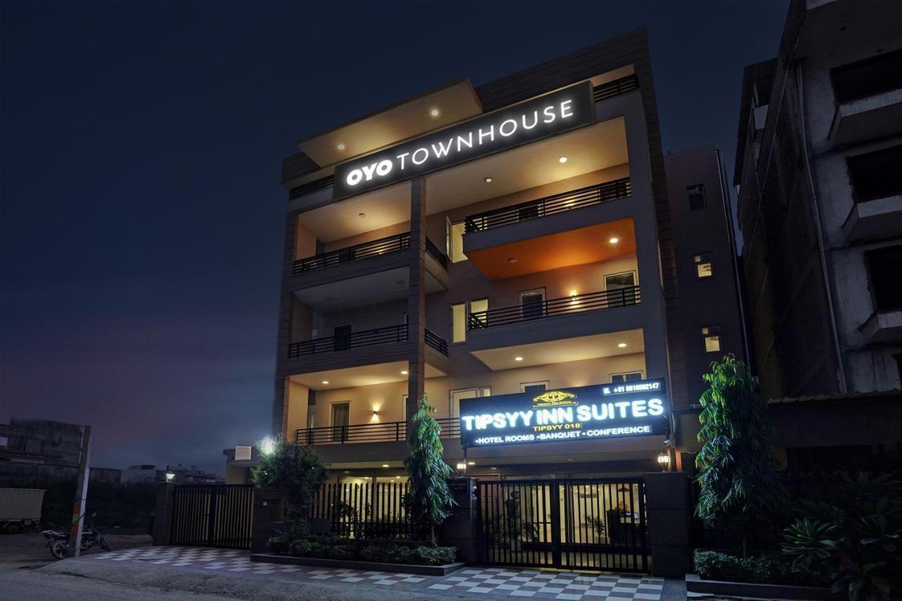 Super Townhouse Sector 57 Near Bestech Central Square Mall Gurgáon Exteriér fotografie