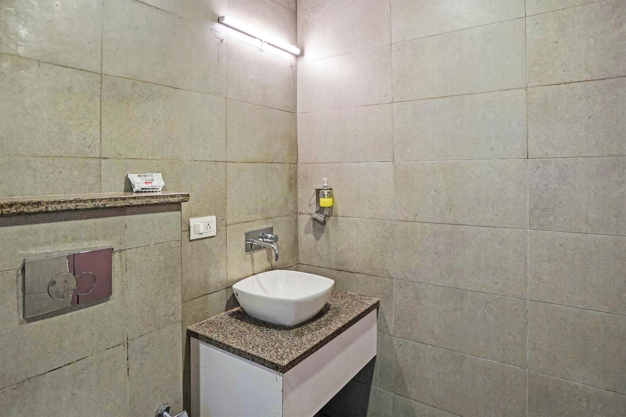 Super Townhouse Sector 57 Near Bestech Central Square Mall Gurgáon Exteriér fotografie