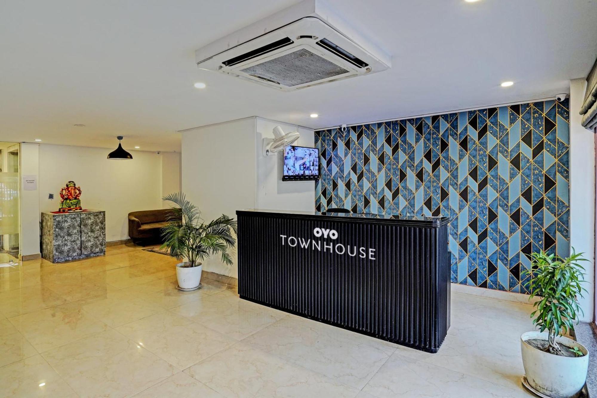 Super Townhouse Sector 57 Near Bestech Central Square Mall Gurgáon Exteriér fotografie